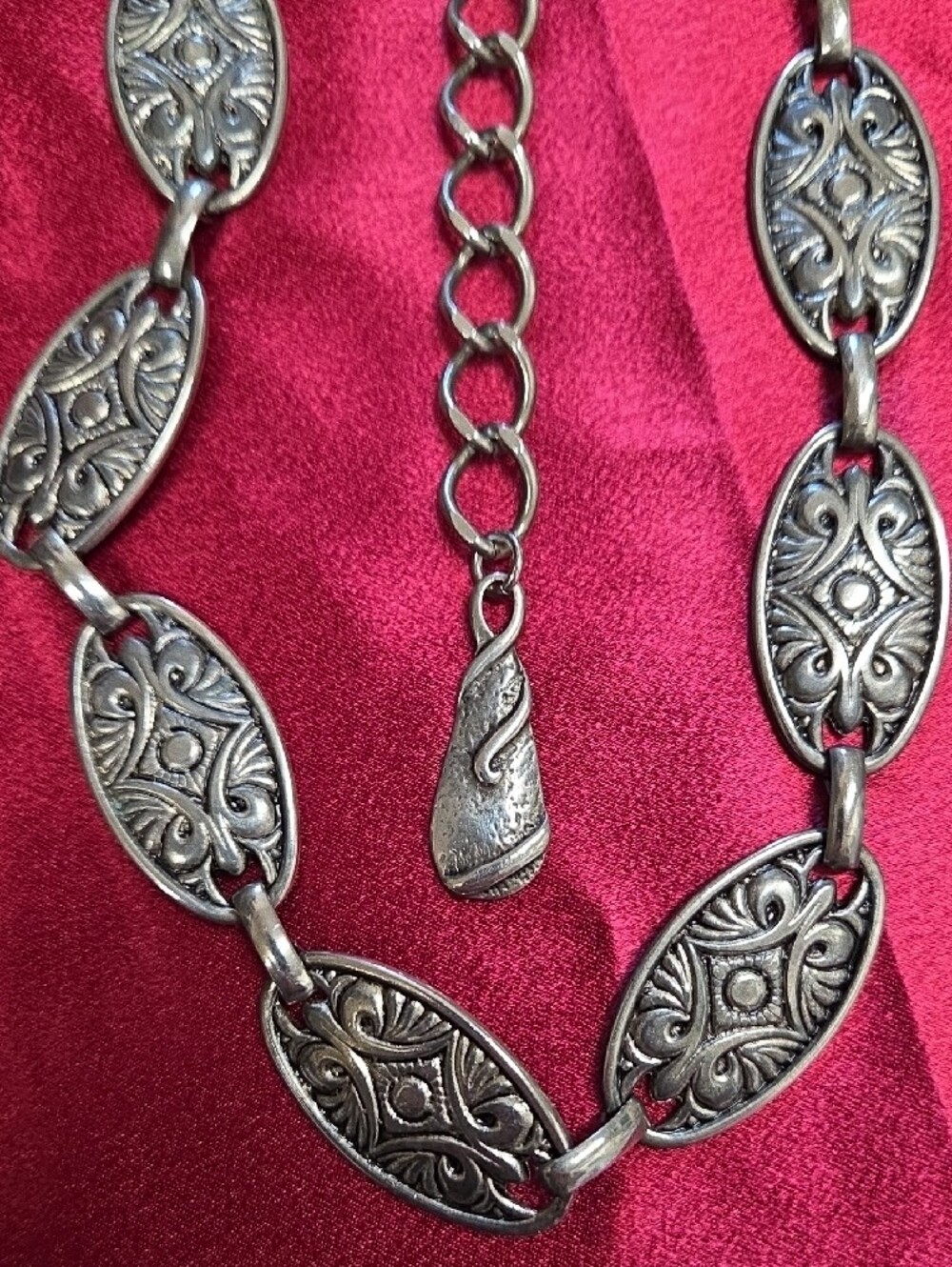 Antique-Style Silver Floral Link Women's Metal Belt - Picture 2 of 6
